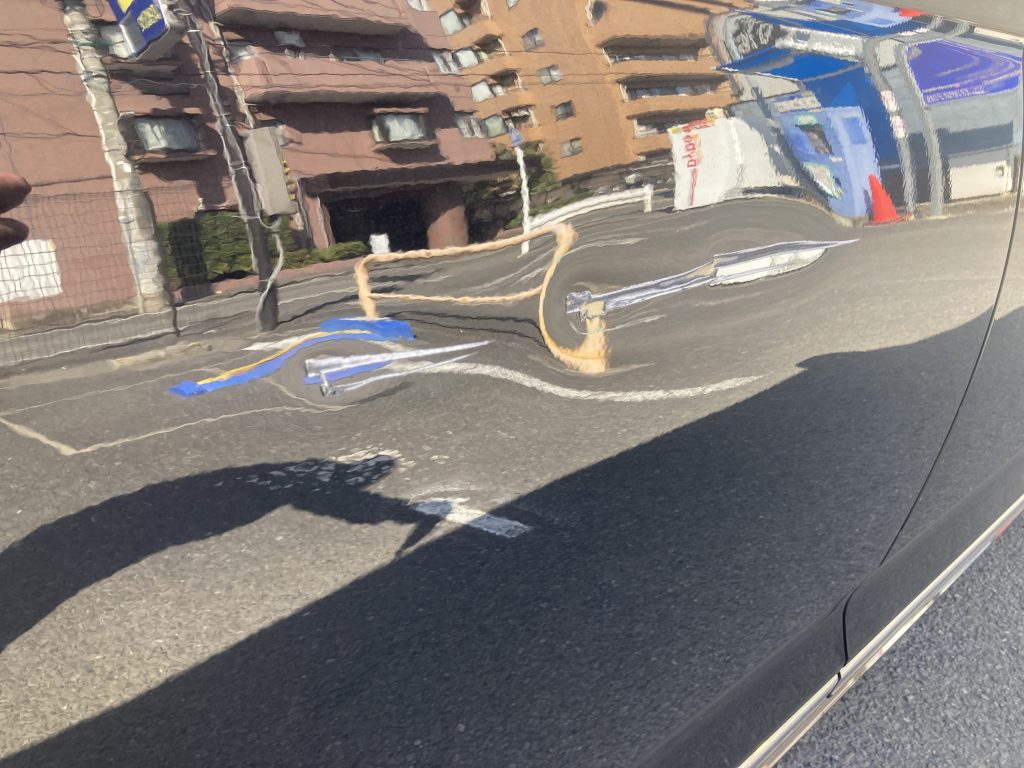 フォルクスワーゲン、パサート、
フロントバンパー、フロントフェンダー、リアドア、リアバンパー、キズ、凹み、修理、塗装、