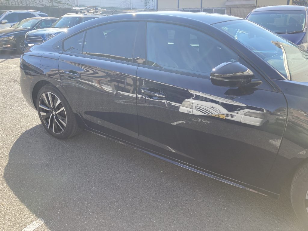 プジョー508、フロントドア、リアドア、クォーターパネル、キズ、凹み、修理、交換、塗装、