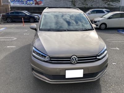 フォルクスワーゲン、トゥーラン、フロントフェンダー、凹み、修理、塗装、