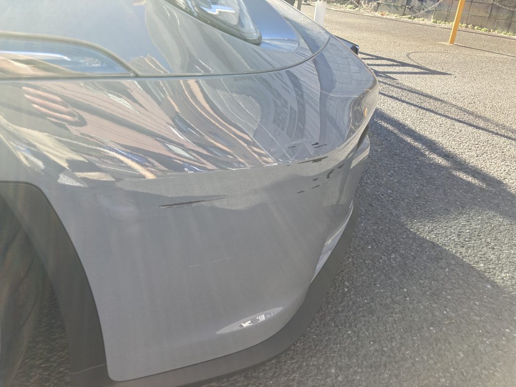 ポルシェ、992、GT3、フロントバンパー、キズ、凹み、修理、塗装、