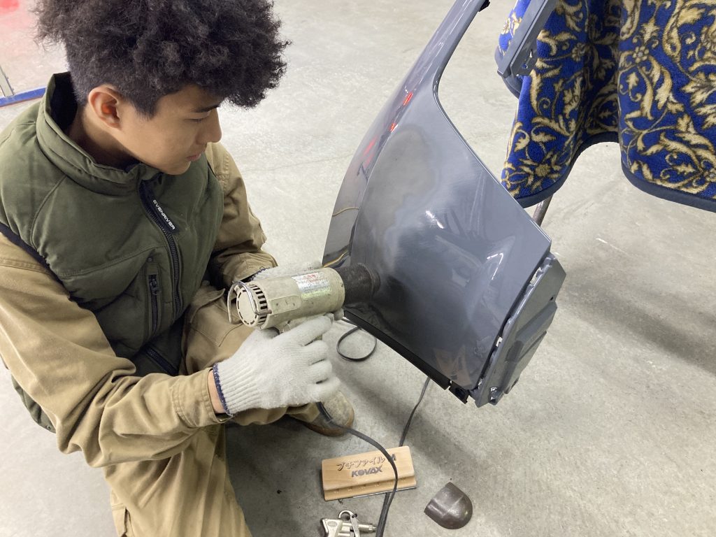 ポルシェ、992、GT3、フロントバンパー、キズ、凹み、修理、塗装、