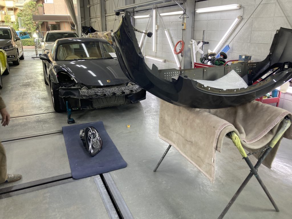 ポルシェ、ケイマン、フロントスポイラー、フロントフロアーパネル、キズ、凹み、変形、修理、交換、塗装、