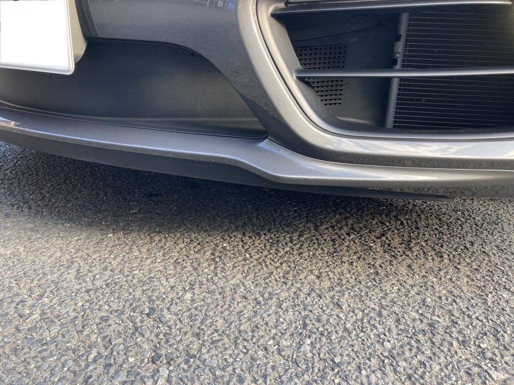 ポルシェ、ケイマン、フロントスポイラー、フロントフロアーパネル、キズ、凹み、変形、修理、交換、塗装、