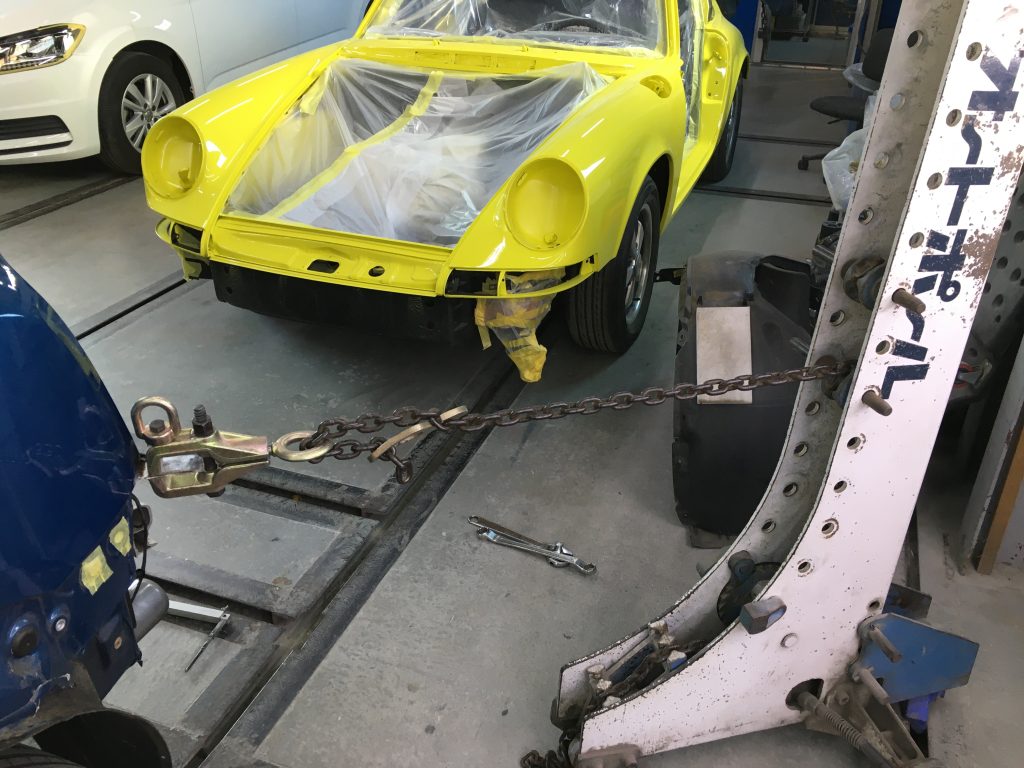 ミニ、クロスオーバー、クォーターパネル、リアバンパー、キズ、凹み、修理、塗装、