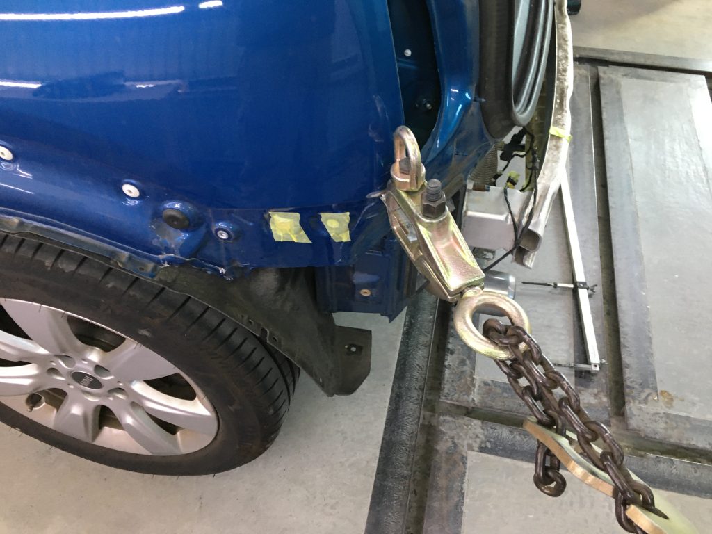 ミニ、クロスオーバー、クォーターパネル、リアバンパー、キズ、凹み、修理、塗装、