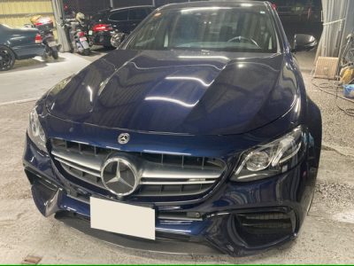 メルセデスベンツ AMG W213 E63S バッテリー交換 作業事例 | 輸入車