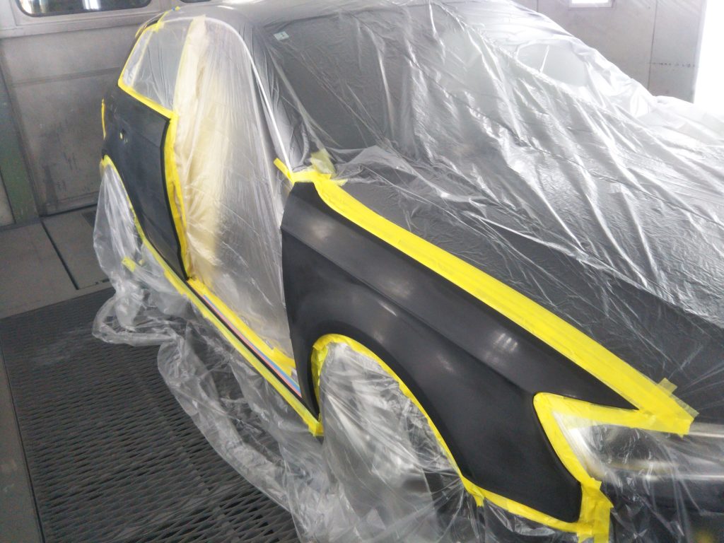 アウディ、S3、フロントバンパー、フロントフェンダー、フロントドア、リアドア、クォーターパネル、ロッカーカバー、キズ、凹み、割れ、修理、交換、塗装、