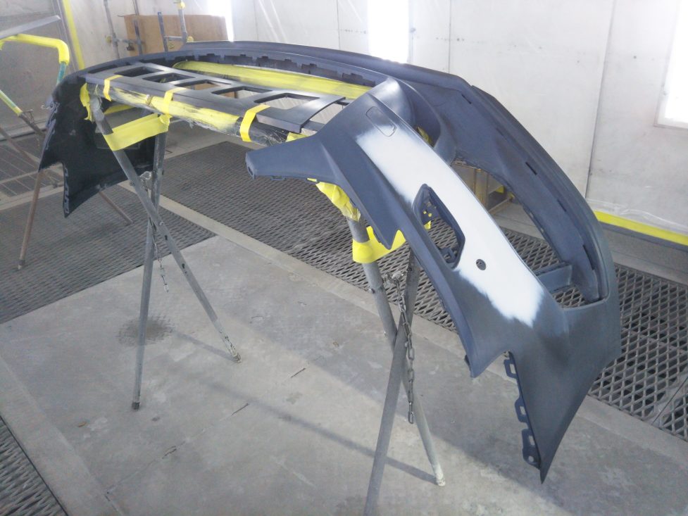 アウディ、S3、フロントバンパー、フロントフェンダー、フロントドア、リアドア、クォーターパネル、ロッカーカバー、キズ、凹み、割れ、修理、交換、塗装、