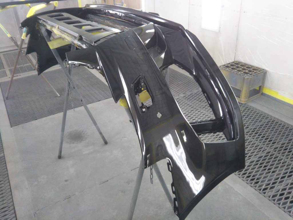 アウディ、S3、フロントバンパー、フロントフェンダー、フロントドア、リアドア、クォーターパネル、ロッカーカバー、キズ、凹み、割れ、修理、交換、塗装、