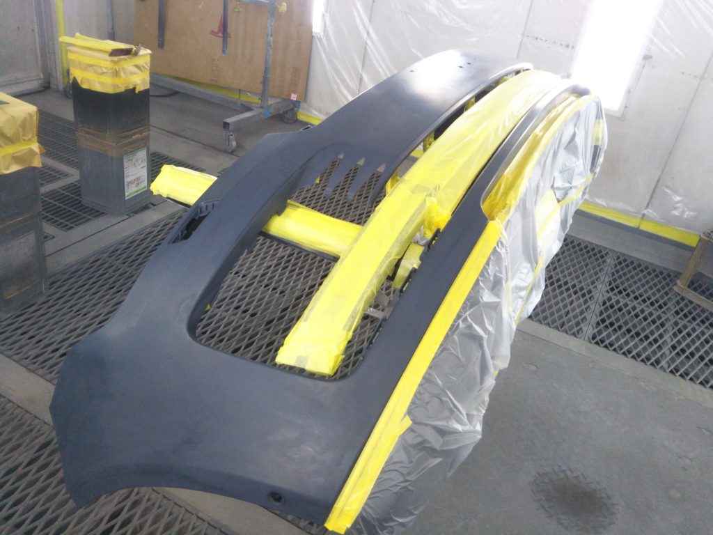 ランドローバー、レンジローバー、フロントバンパー、ヘッドライト、フロントフェンダー、キズ、凹み、交換、塗装、マジョーラカラー、