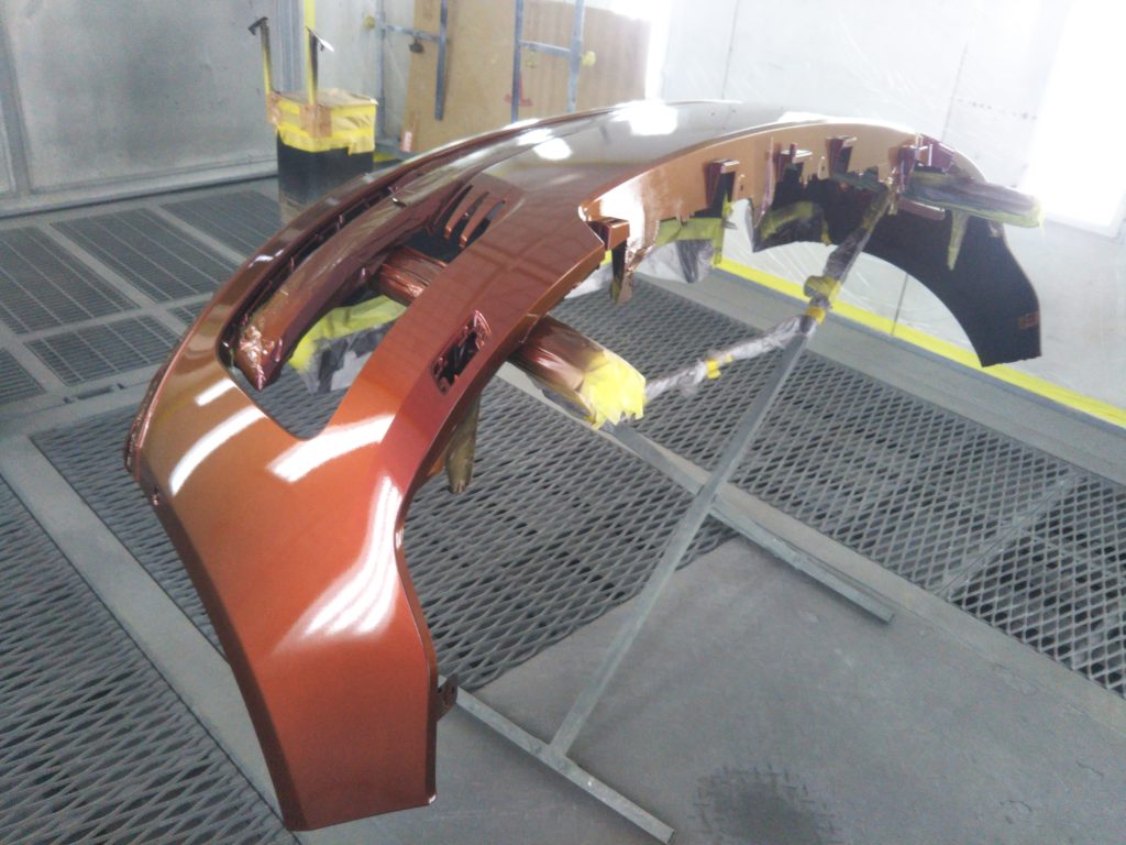 ランドローバー、レンジローバー、フロントバンパー、ヘッドライト、フロントフェンダー、キズ、凹み、交換、塗装、マジョーラカラー、