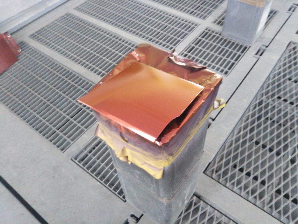 ランドローバー、レンジローバー、フロントバンパー、ヘッドライト、フロントフェンダー、キズ、凹み、交換、塗装、マジョーラカラー、