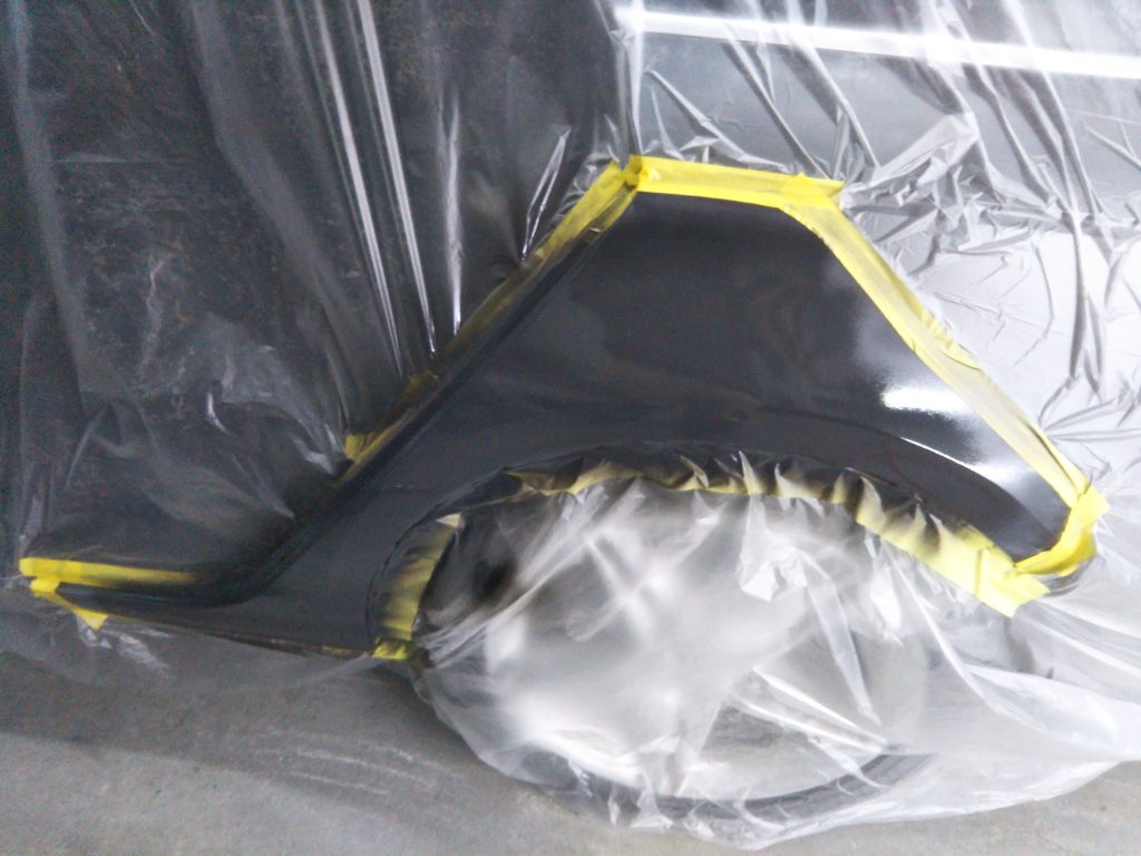 アウディ、A4、リアドア、クォーターパネル、キズ、凹み、修理、交換、塗装、