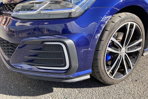 フォルクスワーゲン、ゴルフ、フロントバンパー、クォーターパネル、リアバンパー、アルミホイール、キズ、凹み、修理、交換、塗装、