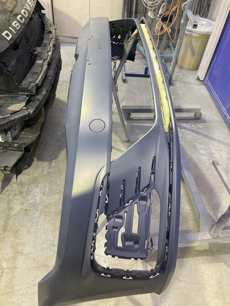 フォルクスワーゲン、ゴルフ、フロントバンパー、クォーターパネル、リアバンパー、アルミホイール、キズ、凹み、修理、交換、塗装、