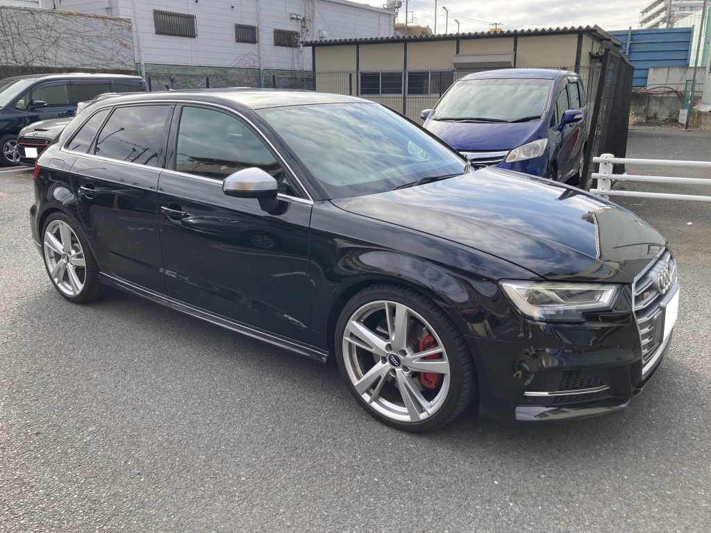 アウディ、S3、フロントバンパー、フロントフェンダー、フロントドア、リアドア、クォーターパネル、ロッカーカバー、キズ、凹み、割れ、修理、交換、塗装、