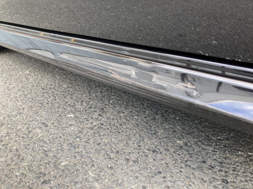 アウディ、S3、フロントバンパー、フロントフェンダー、フロントドア、リアドア、クォーターパネル、ロッカーカバー、キズ、凹み、割れ、修理、交換、塗装、