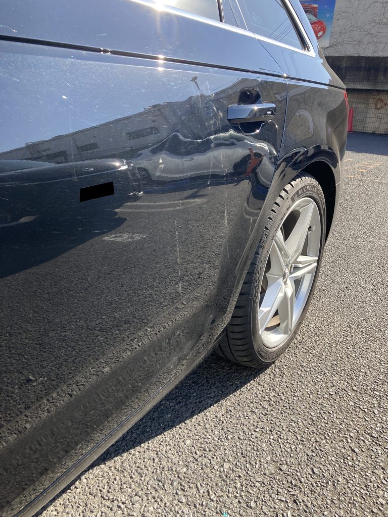 アウディ、A4、リアドア、クォーターパネル、キズ、凹み、修理、交換、塗装、