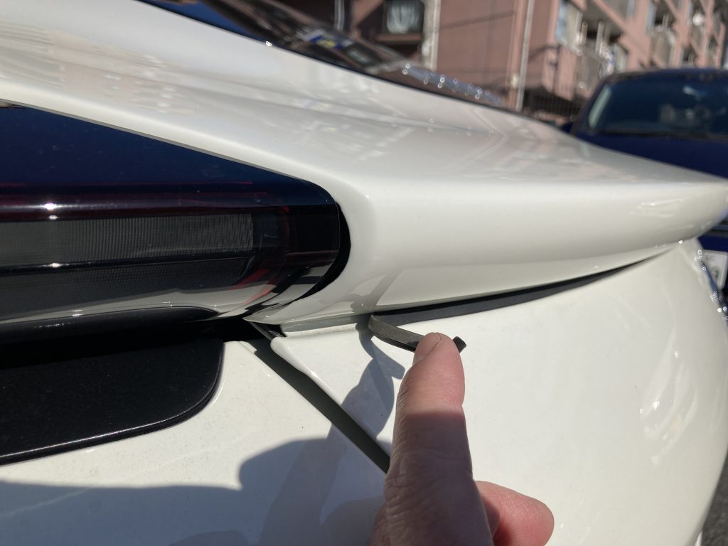 フェラーリ、ローマ、凹み、修理、アルミパネル、塗装、