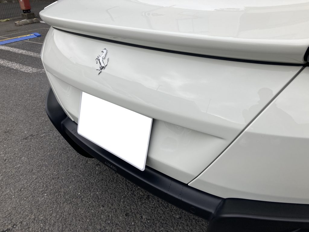 フェラーリ、ローマ、凹み、修理、アルミパネル、塗装、