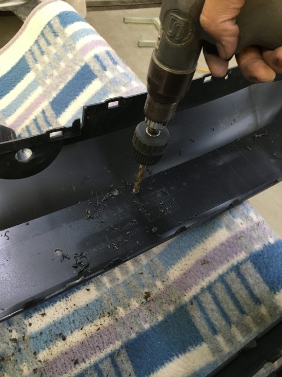 フォルクスワーゲン、ゴルフ、フロントバンパー、クォーターパネル、リアバンパー、アルミホイール、キズ、凹み、修理、交換、塗装、