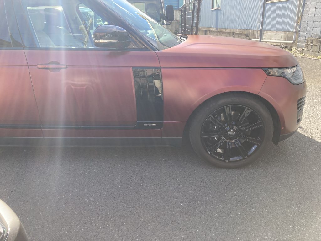 ランドローバー、レンジローバー、フロントバンパー、ヘッドライト、フロントフェンダー、キズ、凹み、交換、塗装、マジョーラカラー、