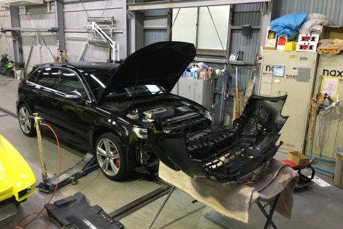 アウディ、S3、フロントバンパー、フロントフェンダー、フロントドア、リアドア、クォーターパネル、ロッカーカバー、キズ、凹み、割れ、修理、交換、塗装、