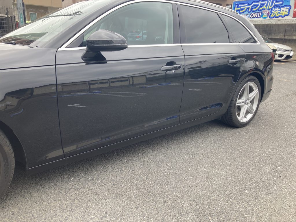 アウディ、A4、リアドア、クォーターパネル、キズ、凹み、修理、交換、塗装、