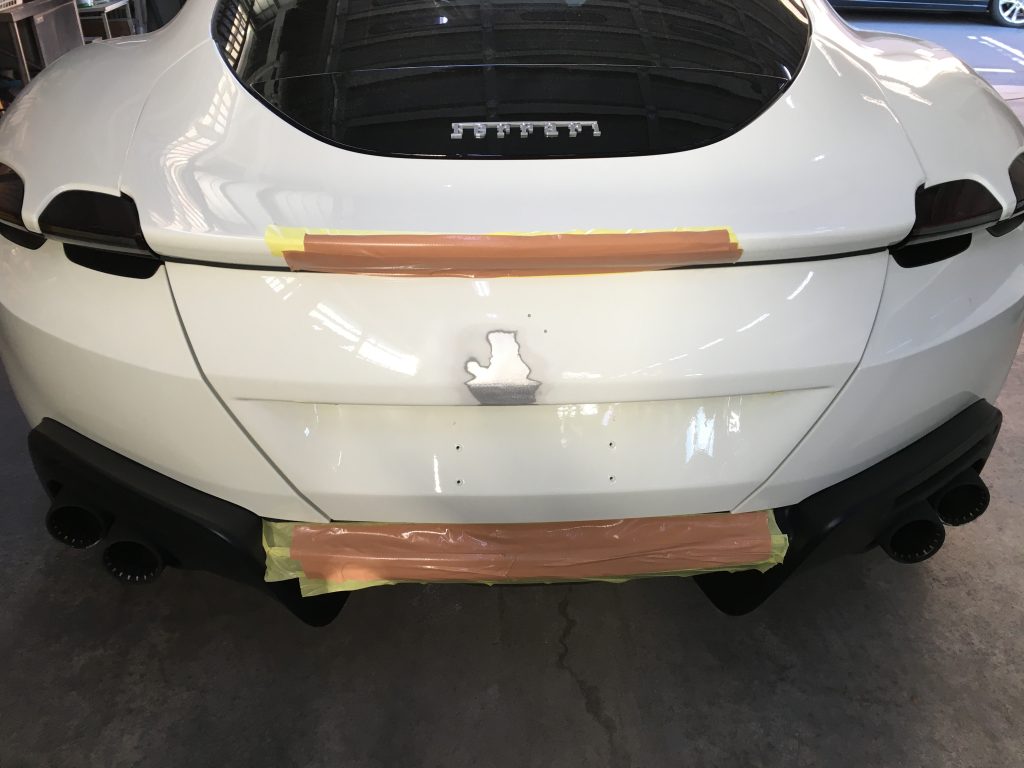 フェラーリ、ローマ、凹み、修理、アルミパネル、塗装、