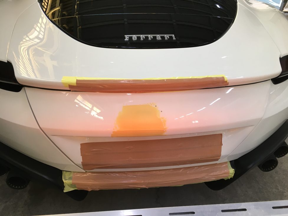 フェラーリ、ローマ、凹み、修理、アルミパネル、塗装、