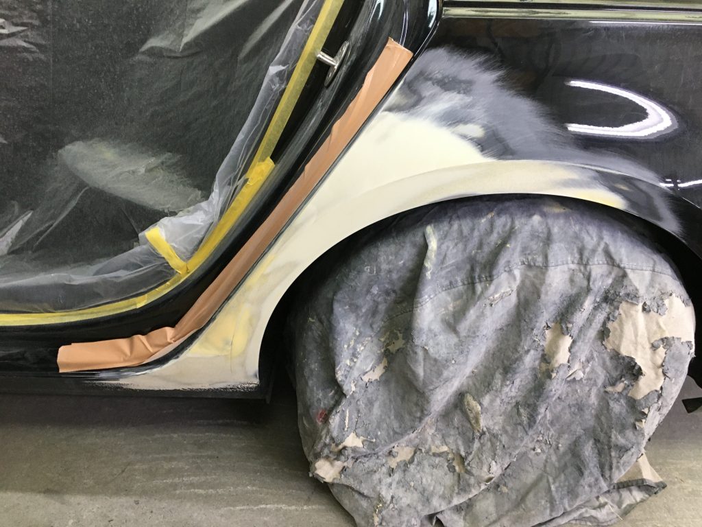 アウディ、A4、リアドア、クォーターパネル、キズ、凹み、修理、交換、塗装、