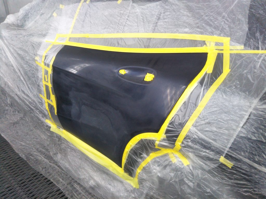 メルセデスベンツ、W156、GLA、リアドア、凹み、修理、塗装、