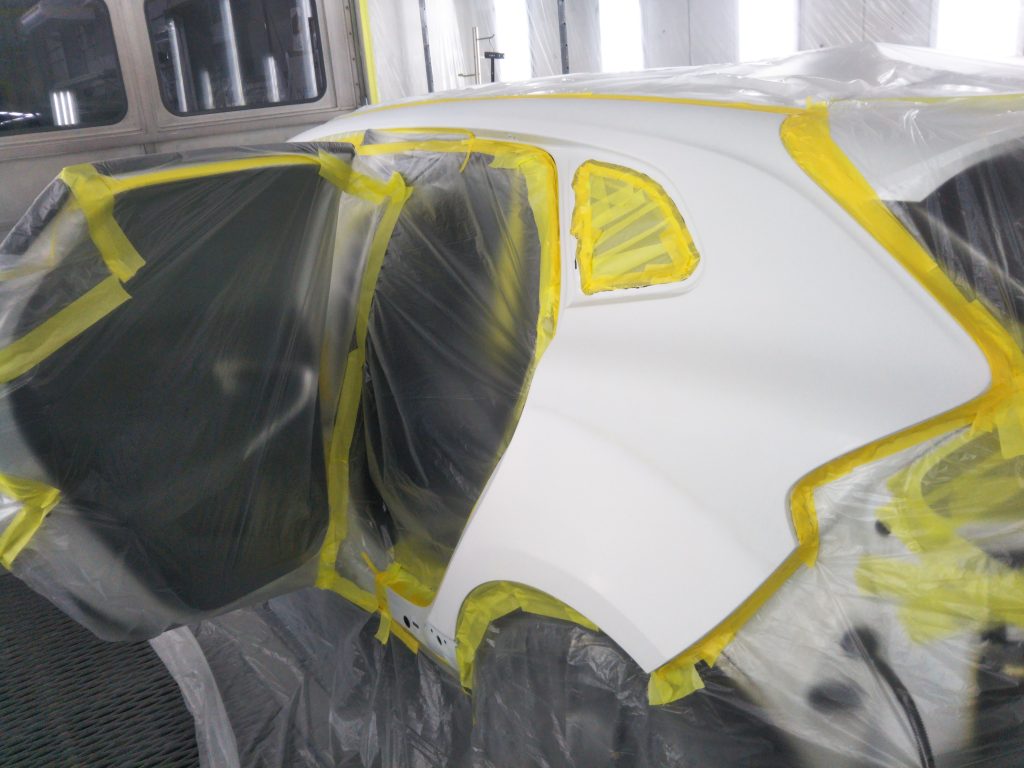 ボルボ、V40、クォーターパネル、リアバンパー、キズ、修理、塗装、