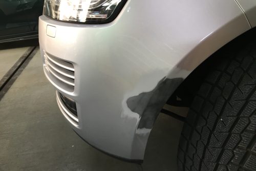 ランドローバー、レンジローバー、フロントバンパー、フロントドア、リアドア、クォーターパネル、リアバンパー、キズ、凹み、変形、修理、塗装、