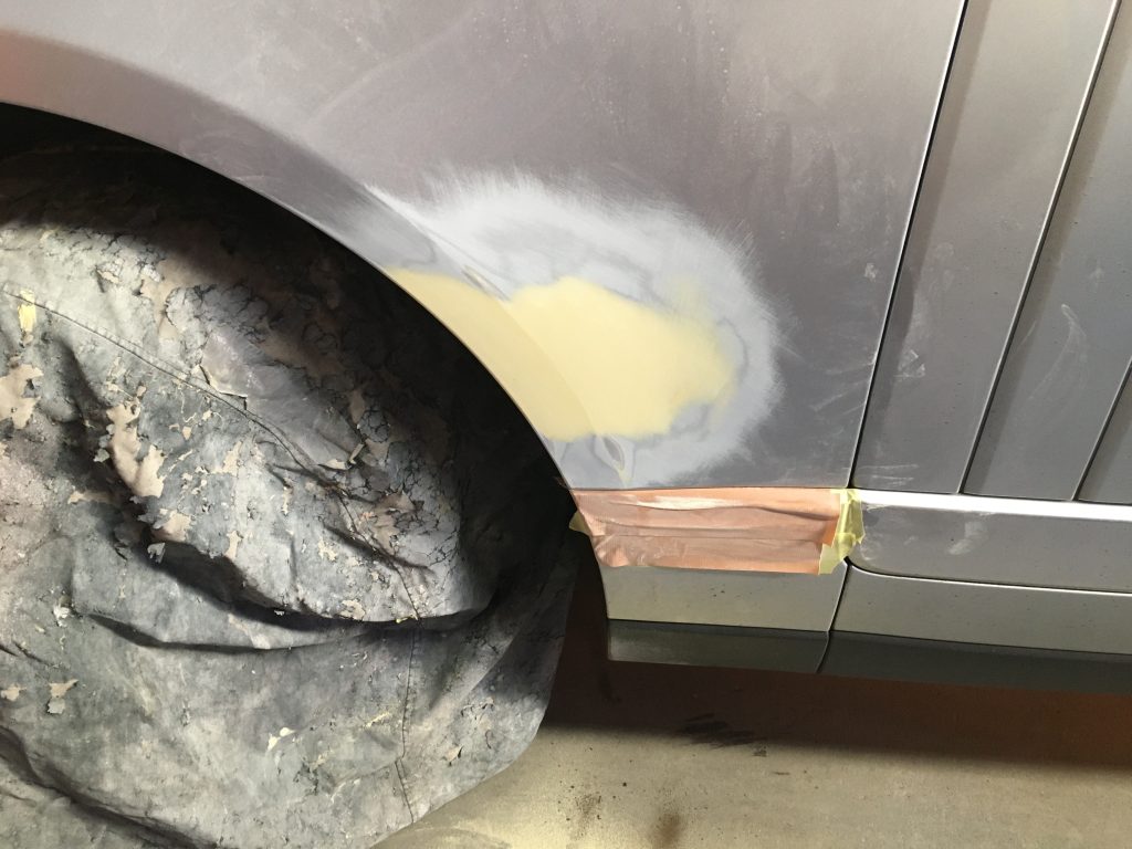 ランドローバー、レンジローバー、フロントバンパー、フロントドア、リアドア、クォーターパネル、リアバンパー、キズ、凹み、変形、修理、塗装、