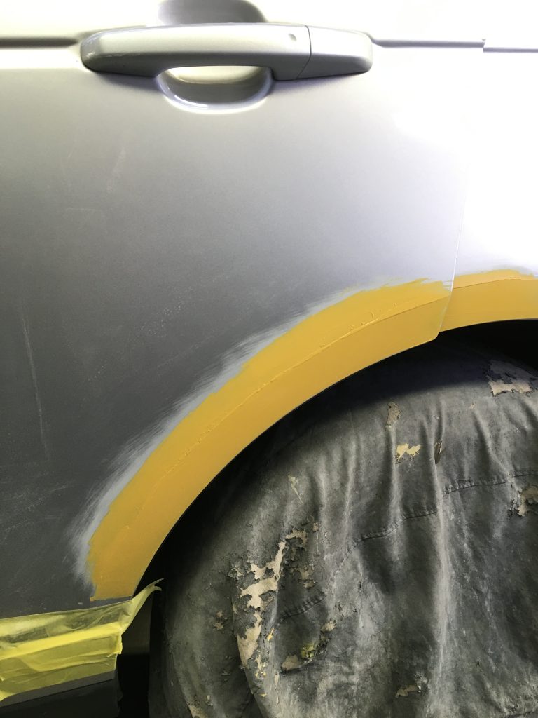 ランドローバー、レンジローバー、フロントバンパー、フロントドア、リアドア、クォーターパネル、リアバンパー、キズ、凹み、変形、修理、塗装、