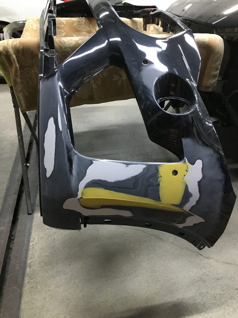 マセラティ、レヴァンテ、フロントバンパー、フロントドア、リアドア、リアアーチモール、キズ、凹み、修理、交換、塗装、