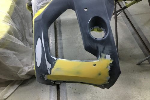 マセラティ、レヴァンテ、フロントバンパー、フロントドア、リアドア、リアアーチモール、キズ、凹み、修理、交換、塗装、