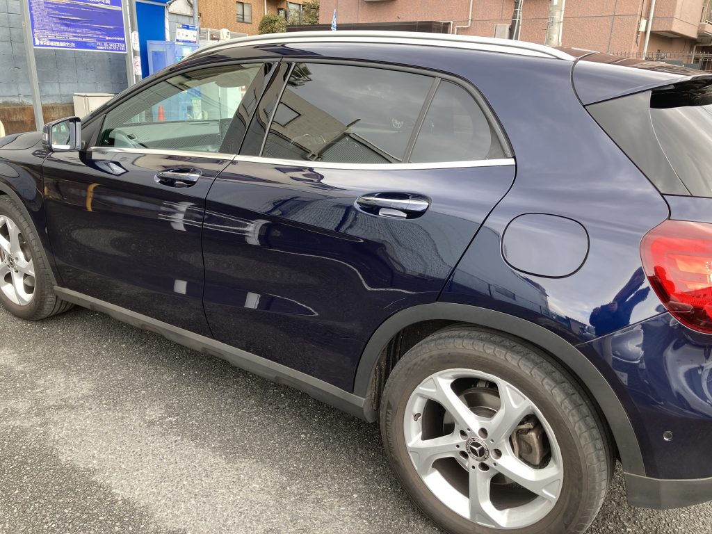 メルセデスベンツ、W156、GLA、リアドア、凹み、修理、塗装、