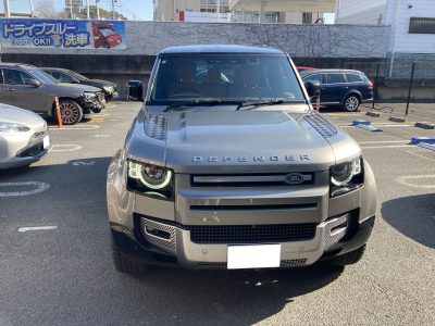 ランドローバー、ディフェンダー、フロントバンパー、フロントフェンダー、クォーターパネル、リアバンパー、キズ、変形、凹み、修理、塗装、