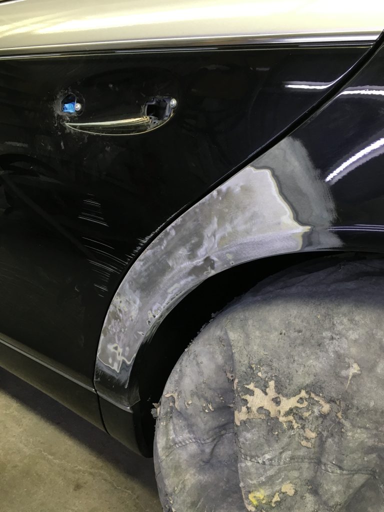 メルセデスベンツ、マイバッハ、Sクラス、リアドア、クォーターパネル、キズ、凹み、修理、塗装、