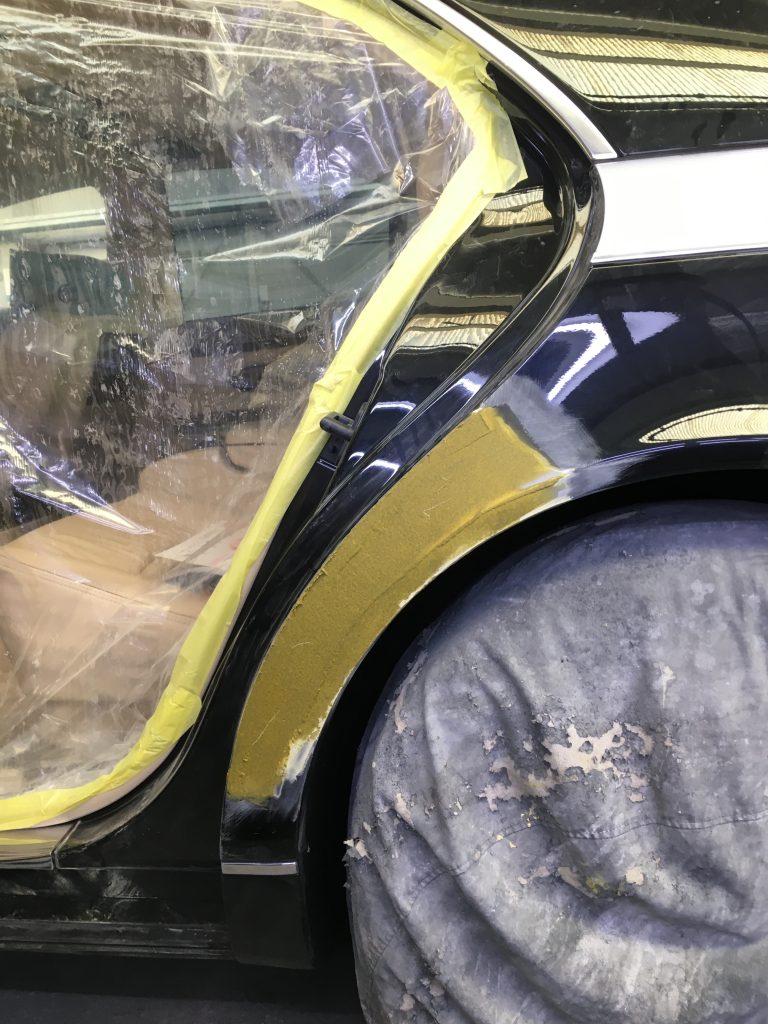メルセデスベンツ、マイバッハ、Sクラス、リアドア、クォーターパネル、キズ、凹み、修理、塗装、