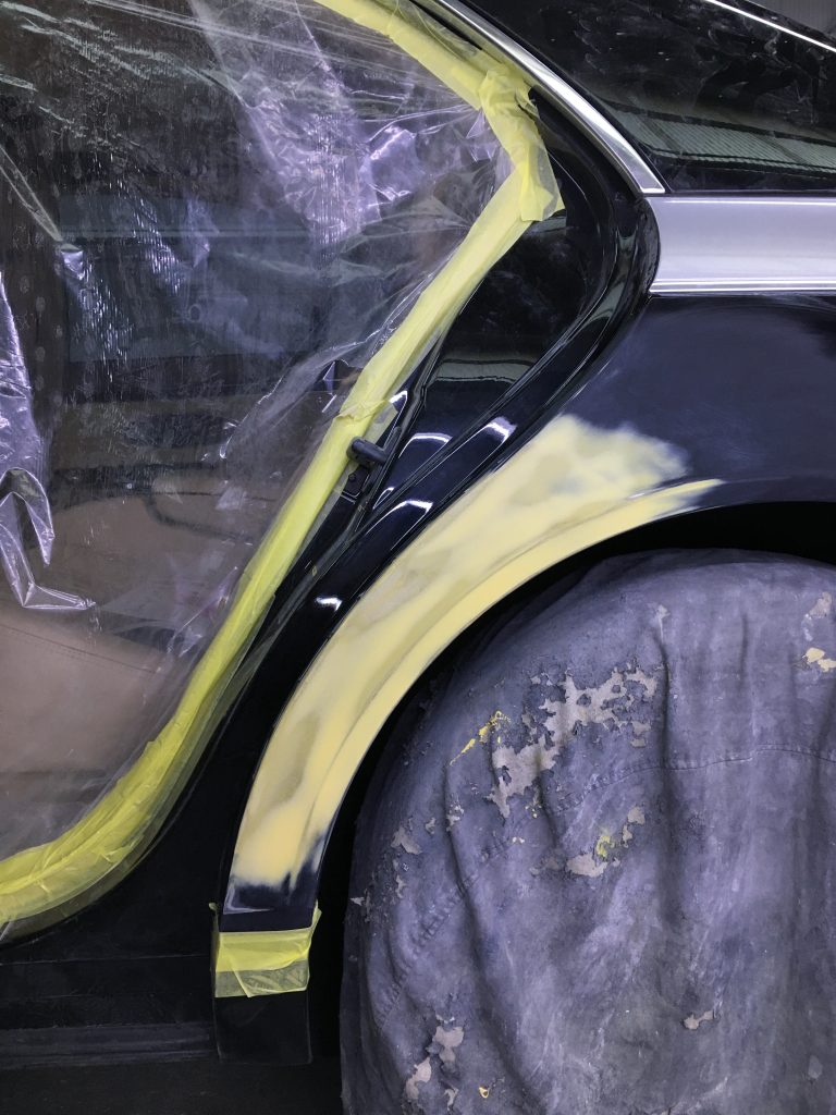 メルセデスベンツ、マイバッハ、Sクラス、リアドア、クォーターパネル、キズ、凹み、修理、塗装、
