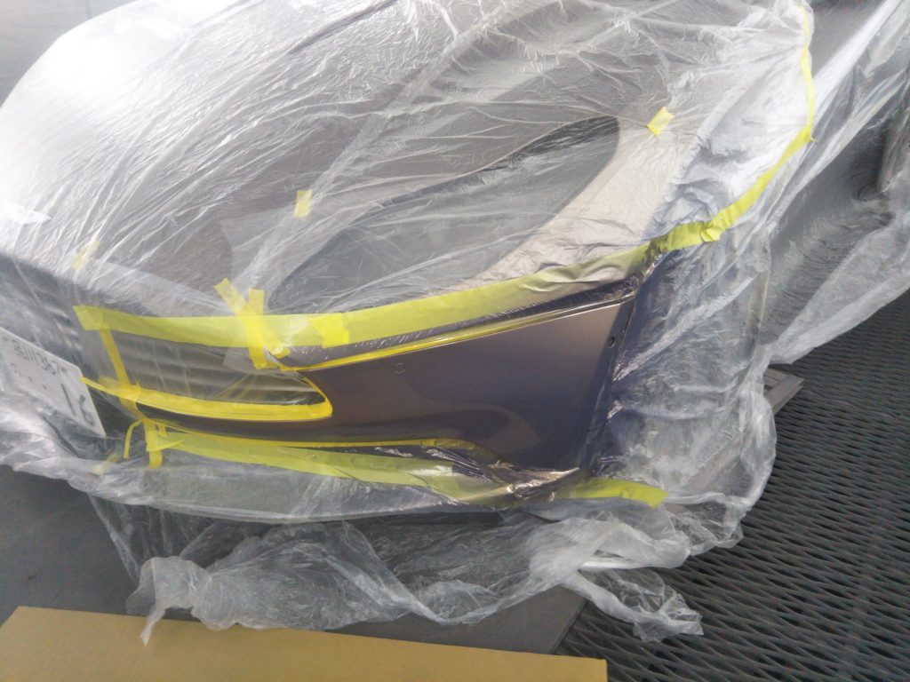 アストンマーチン、フロントバンパー、キズ、修理、塗装、