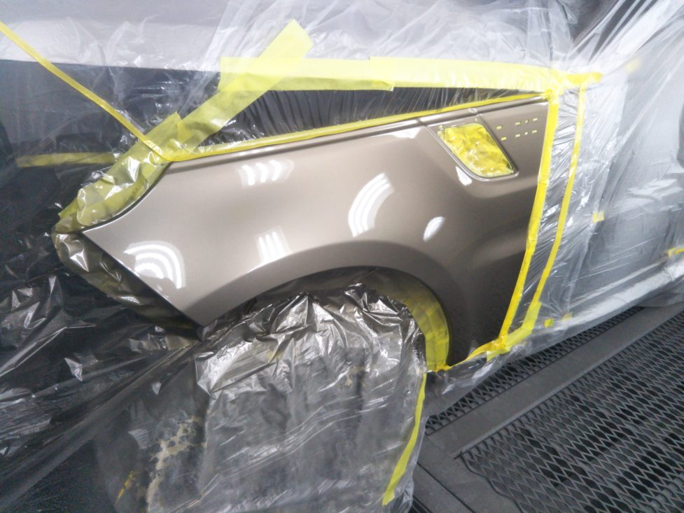 ランドローバー、レンジローバースポーツ、フロントバンパー、フロントフェンダー、リアドア、クォーターパ根雨、リアバンパー、キズ、凹み、修理、塗装、