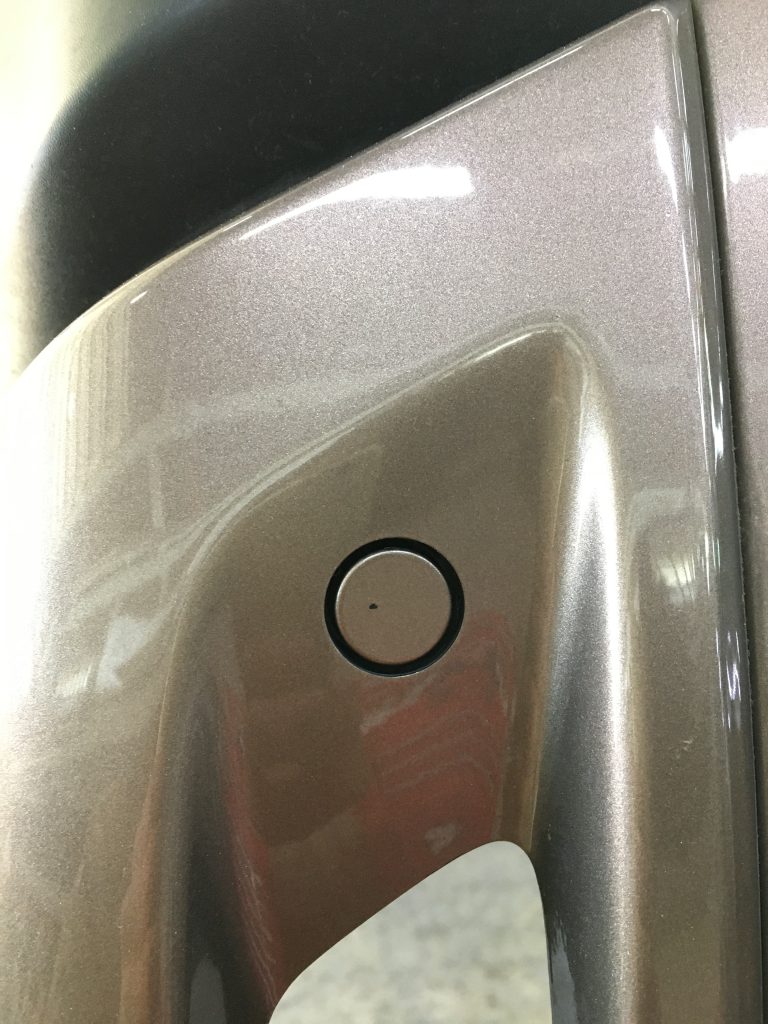 ランドローバー、レンジローバースポーツ、フロントバンパー、フロントフェンダー、リアドア、クォーターパ根雨、リアバンパー、キズ、凹み、修理、塗装、