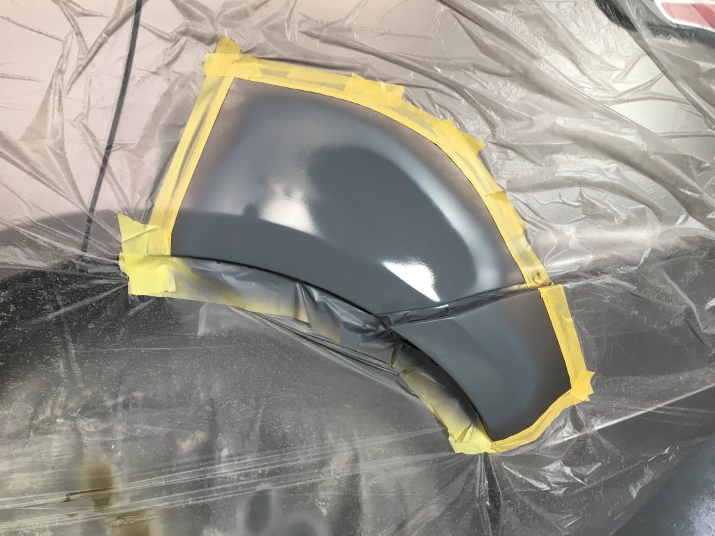 ランドローバー、レンジローバースポーツ、フロントバンパー、フロントフェンダー、リアドア、クォーターパ根雨、リアバンパー、キズ、凹み、修理、塗装、